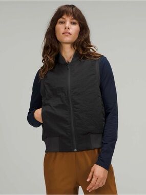 lululemon athletica Non-Stop Reversible Black Sleeveless Zip Bomber Vest